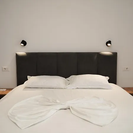 Sasso Bianco Aparthotel דורס