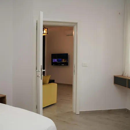 Sasso Bianco Aparthotel דירה 3*